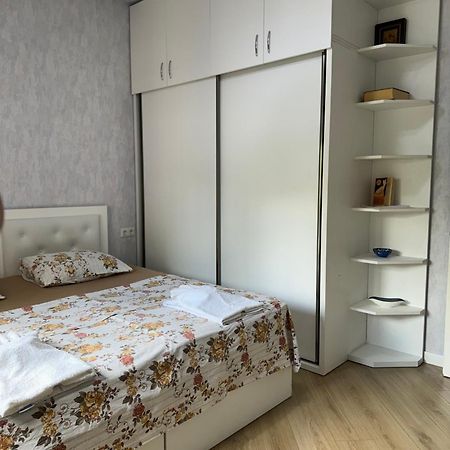 City Centre Apartment Kutaisi Eksteriør bilde