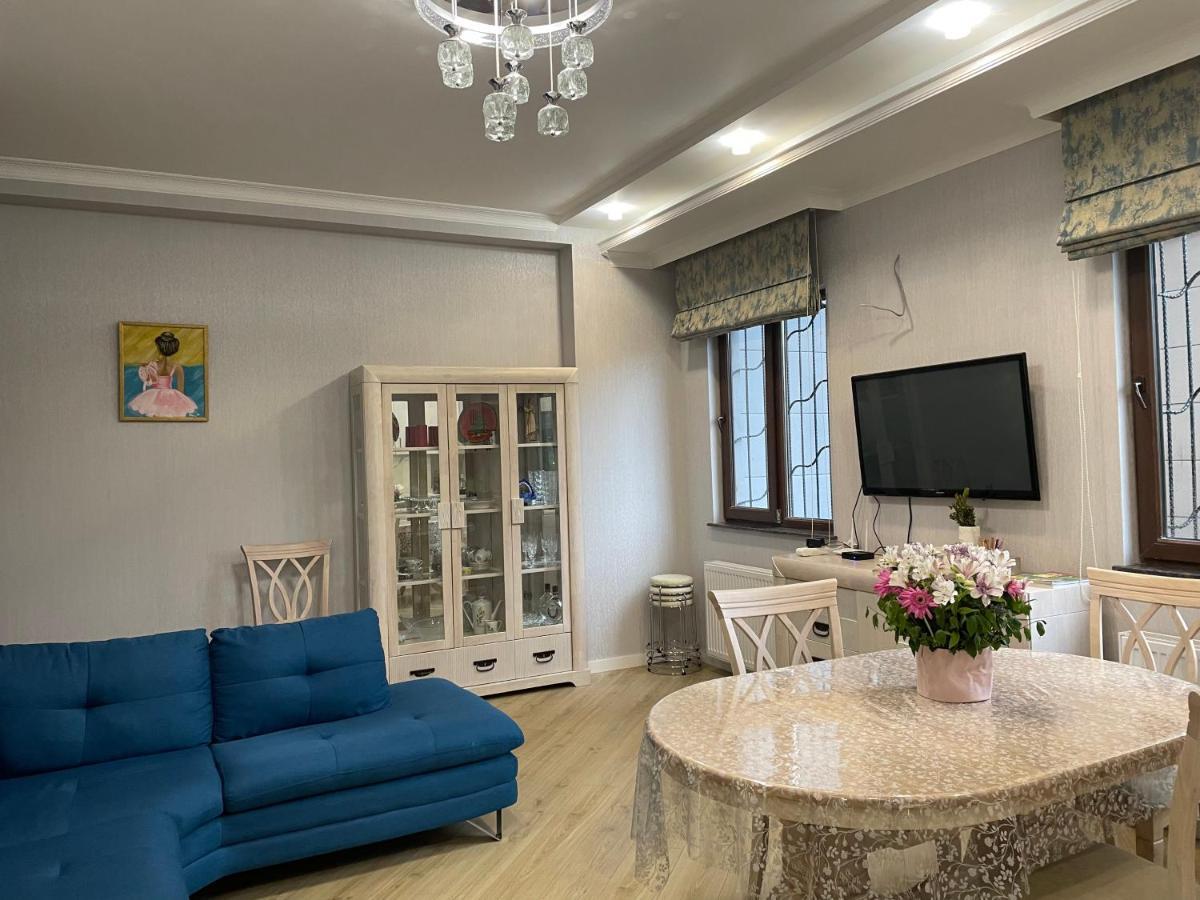 City Centre Apartment Kutaisi Eksteriør bilde