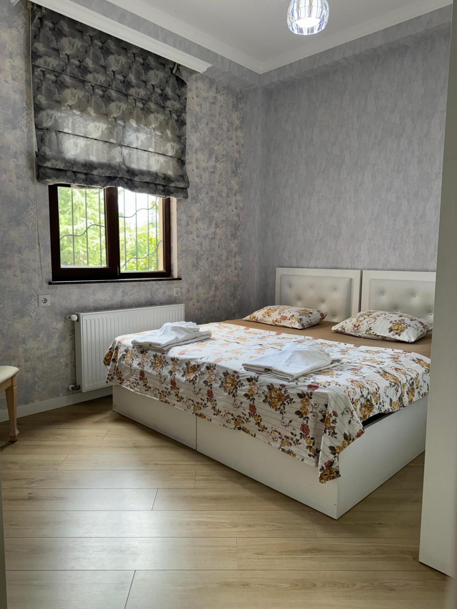 City Centre Apartment Kutaisi Eksteriør bilde