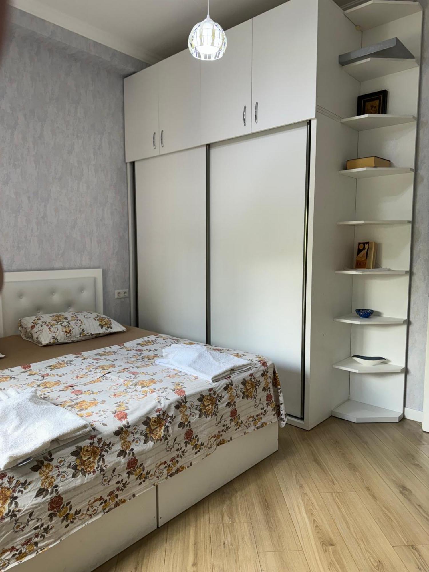 City Centre Apartment Kutaisi Eksteriør bilde